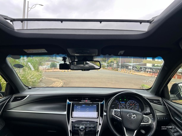 2019-toyota-harrier-premium-sunroof-big-9