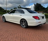 2019-mercedes-e300-amg-sunroof-small-6