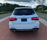 2019-mercedes-glc250-amg-sunroof-small-5