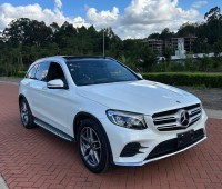 2019-mercedes-glc250-amg-sunroof-small-0