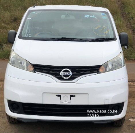 nissan-nv200-big-0