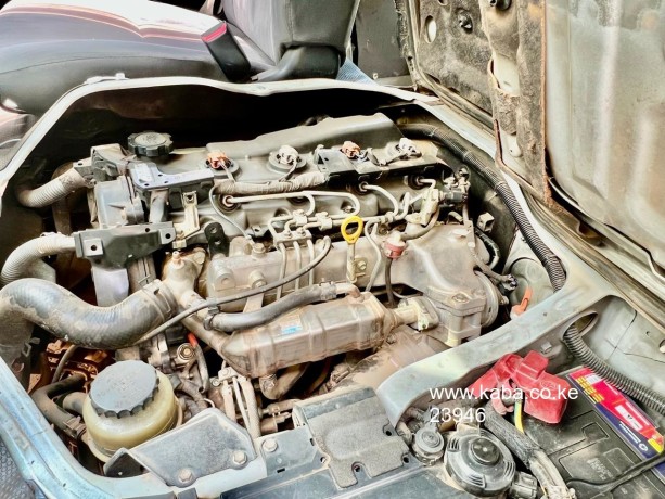 toyota-rhiace-kdh-200-big-9