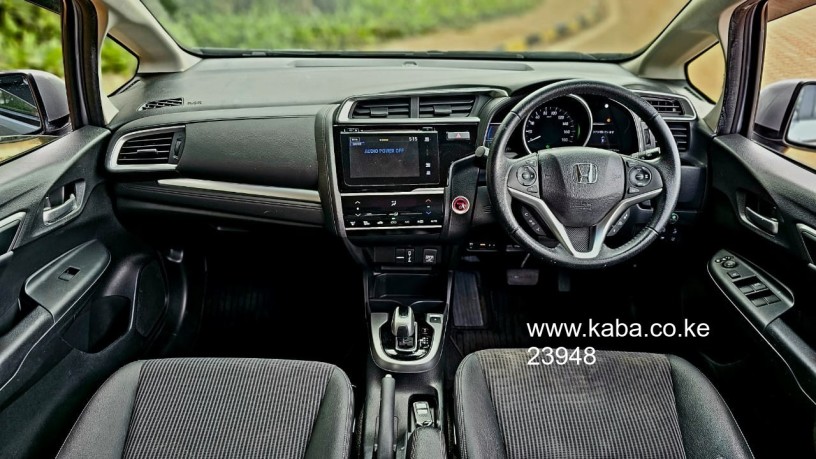 honda-fit-2018-model-big-5