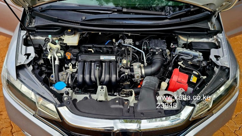 honda-fit-2018-model-big-4