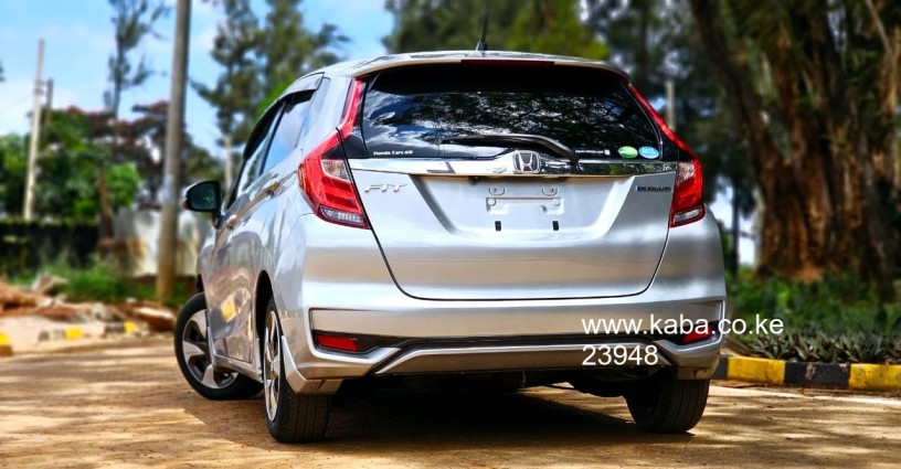 honda-fit-2018-model-big-8