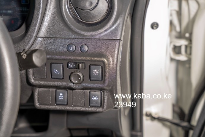 nissan-note-e-power-black-arrow-2019-kdx-reg-pearl-white-colour-collission-control-emergency-break-360-camera-rear-spoiler-alloy-rims-big-5