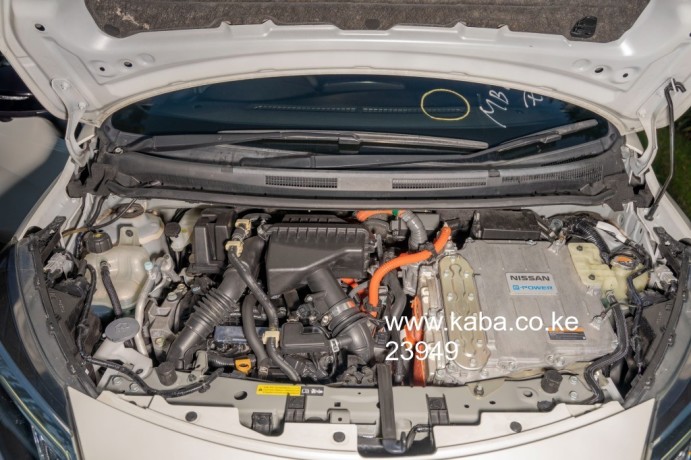 nissan-note-e-power-black-arrow-2019-kdx-reg-pearl-white-colour-collission-control-emergency-break-360-camera-rear-spoiler-alloy-rims-big-9