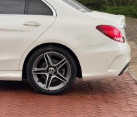 2019-mercedes-c200-4matic-sunroof-small-7