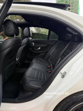 2019-mercedes-c200-4matic-sunroof-big-2