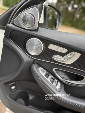 2019-mercedes-c200-4matic-sunroof-big-5