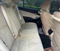2017-toyota-crown-small-2