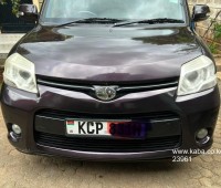 toyota-sienta-small-0