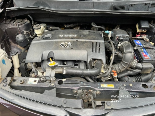 toyota-sienta-big-8