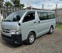 2019-toyota-hiace-diesel-7l-small-7