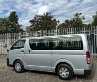 2019-toyota-hiace-diesel-7l-small-8