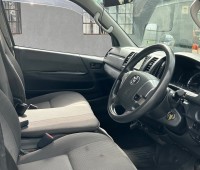 2019-toyota-hiace-diesel-7l-small-5