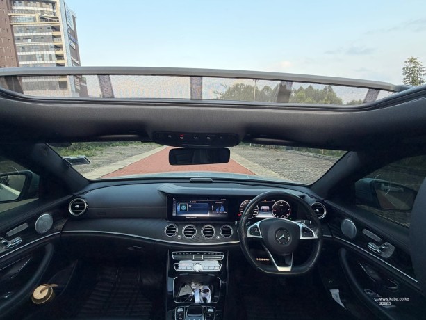 2019-mercedes-e220d-amg-sunroof-big-1