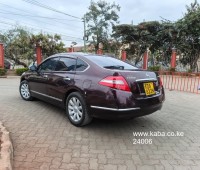 nissan-teana-small-5