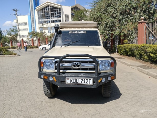toyota-landcruiser-79-series-big-8