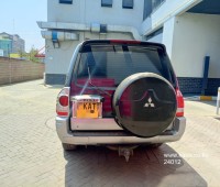 mitsubishi-pajero-small-18