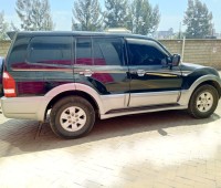 mitsubishi-pajero-small-14