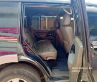 mitsubishi-pajero-small-10
