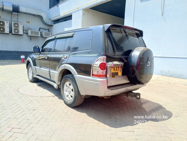 mitsubishi-pajero-big-7
