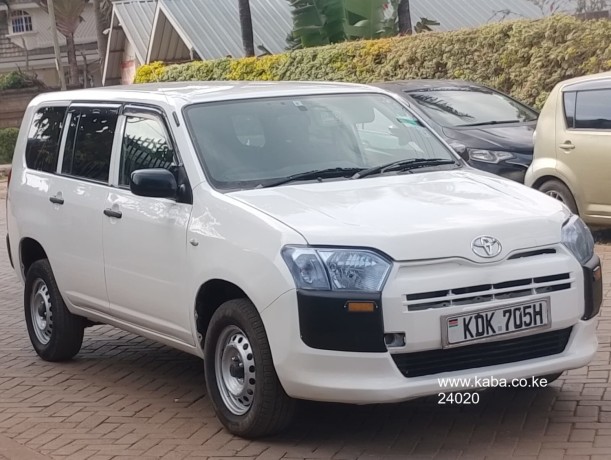 a-clean-locally-used-toyota-probox-big-6