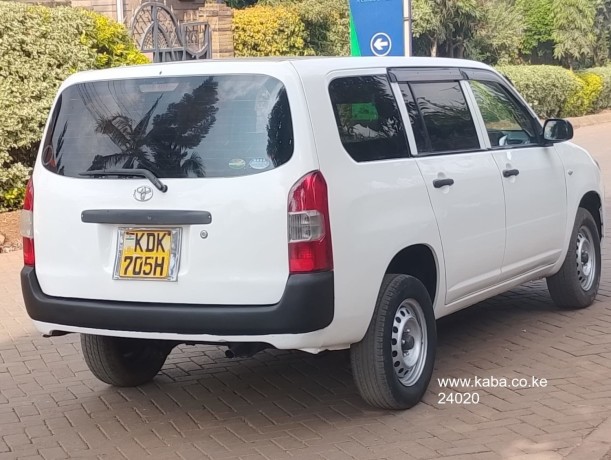 a-clean-locally-used-toyota-probox-big-2