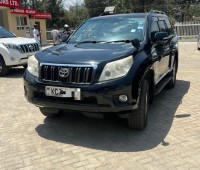 a-clean-well-maintained-toyota-prado-small-4