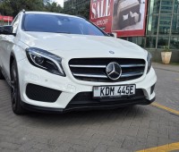 mercedes-benz-gla-180-2016-small-0