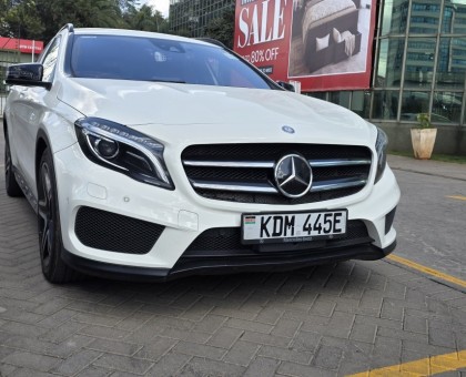 Mercedes-Benz GLA 180 2016