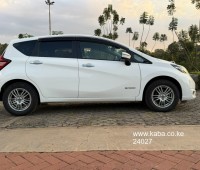 2019-nissan-note-e-power-small-4