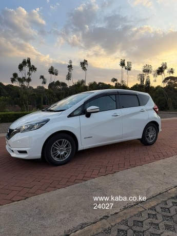 2019-nissan-note-e-power-big-7