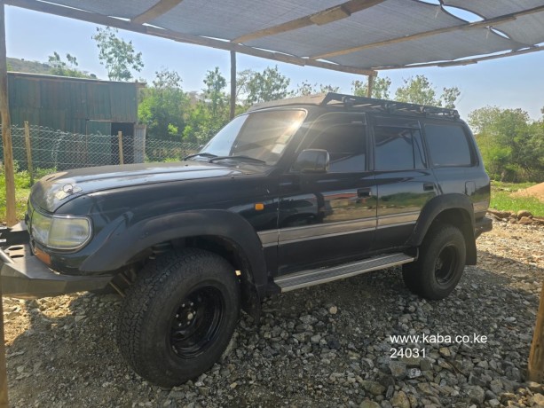 toyota-land-cruiser-80-series-big-1
