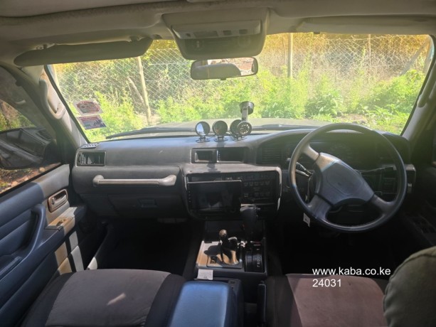 toyota-land-cruiser-80-series-big-4