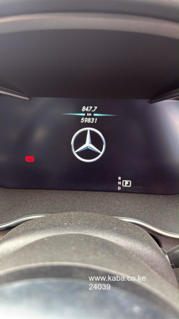 2020-mercedes-benz-c200-amg-sunroof-big-9