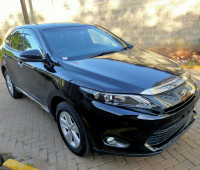 2014-toyota-harrier-small-0