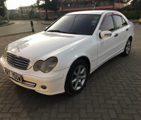 2005-mercedes-benz-c180-small-2