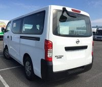 2014-nissan-caravan-small-12