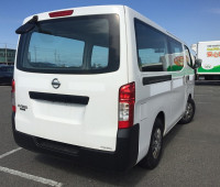 2014-nissan-caravan-small-11