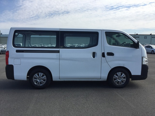 2014-nissan-caravan-big-2