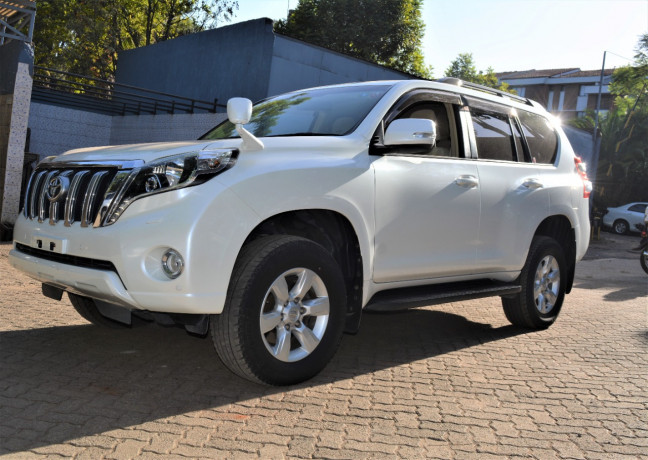 2013-toyota-land-cruiser-prado-big-3