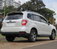 subaru-forester-2014-model-pearl-white-color-excellent-condition-small-2