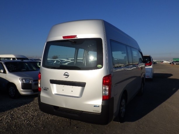 nissan-caravan-big-1