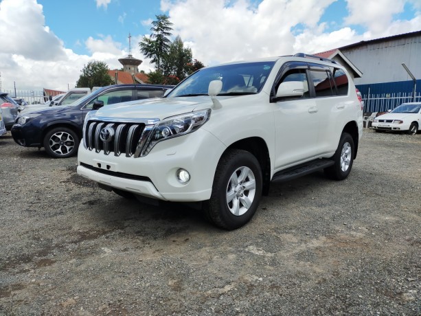 toyota-prado-diesel-2015-big-1