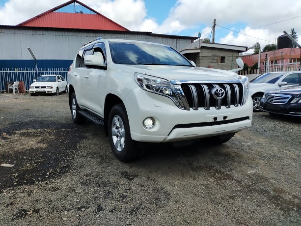 toyota-prado-diesel-2015-big-0