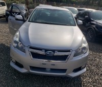 subaru-legacy-small-0