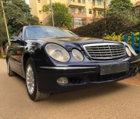 mercedes-benz-e200-elegance-small-0