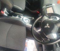 mitsubishi-outlander-small-6